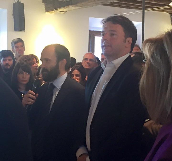 Auguri di Natale con Matteo Renzi